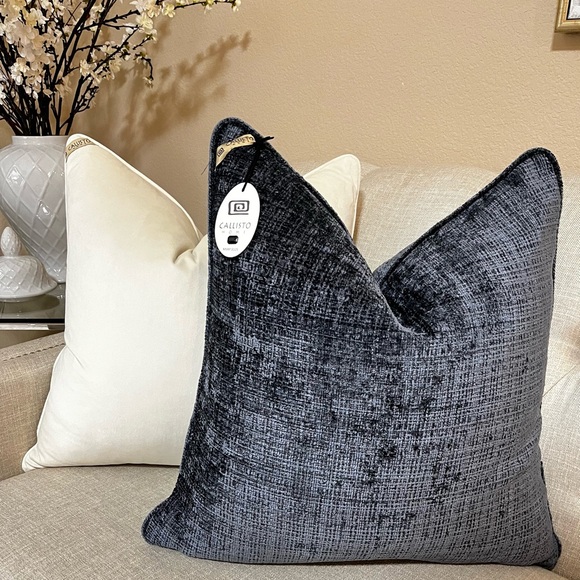 1-NWT CALLISTO HOME TEXTURE DESIGN DECORATIVE THROW PILLOW - Picture 6 of 13